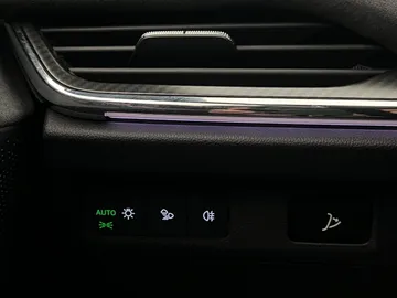 Car image 38