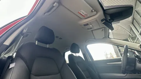 Car image 35