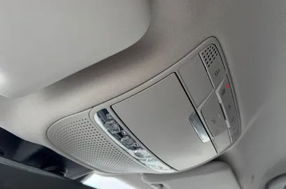 Car image 36