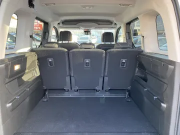Car image 39