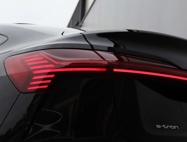 Audi e-tron 55 quattro Sportback 300 kW image number 21