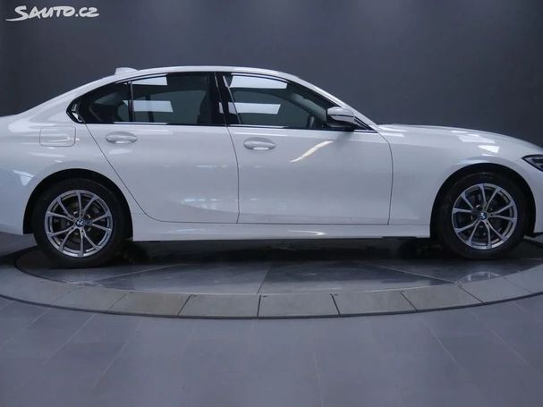 BMW 320d xDrive Sport Line 140 kW image number 2