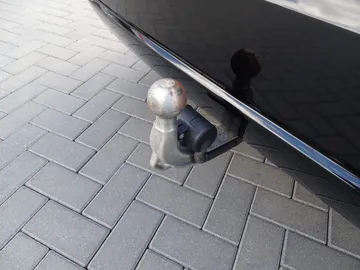 Car image 32