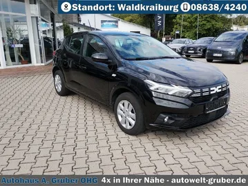 Car image 4