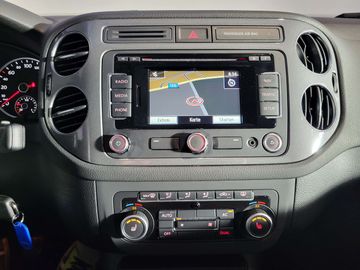 Car image 36