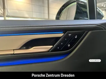 Car image 38