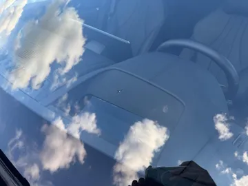Car image 36