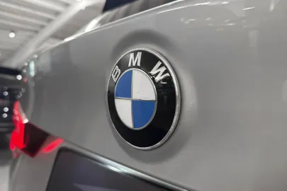 Car image 33