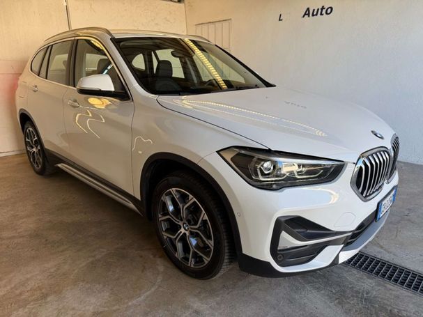 BMW X1 xDrive18d xLine 110 kW image number 2