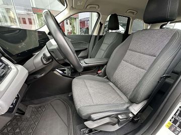 Car image 33