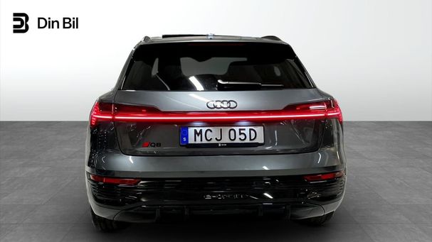 Audi Q8 55 quattro e-tron S-line 304 kW image number 3