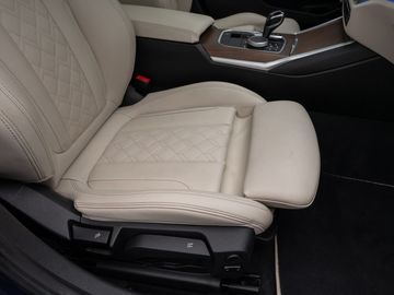 Car image 36