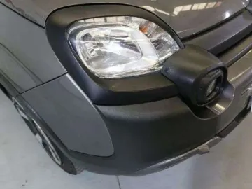 Car image 26
