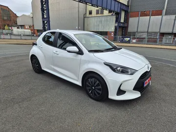 Car image 2