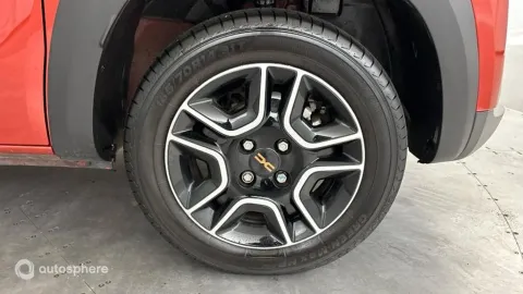 Car image 20