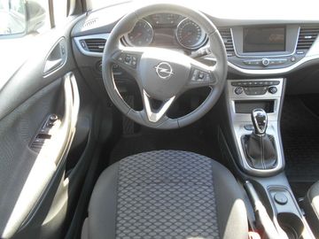 Car image 9