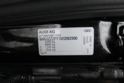 Car image 40