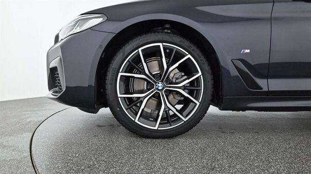 BMW 520d Touring xDrive 140 kW image number 22