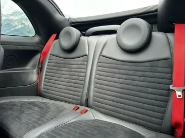 Car image 26