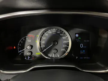 Car image 26