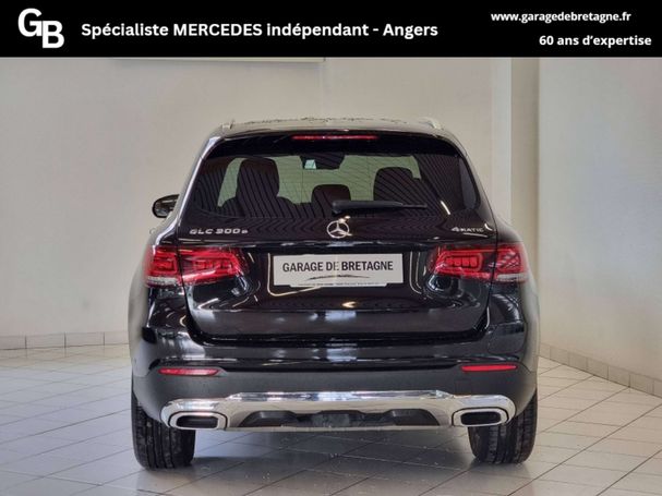 Mercedes-Benz GLC 300 Line 157 kW image number 4