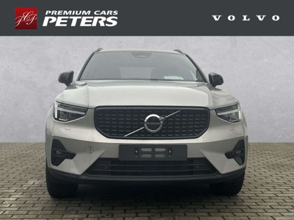 Volvo XC40 B4 145 kW image number 8