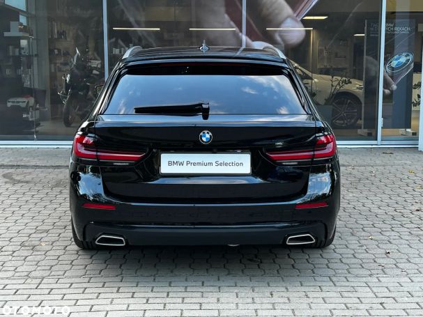 BMW 520i Touring 135 kW image number 3