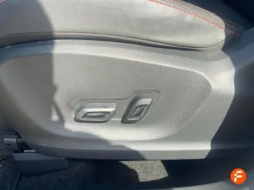 Car image 39