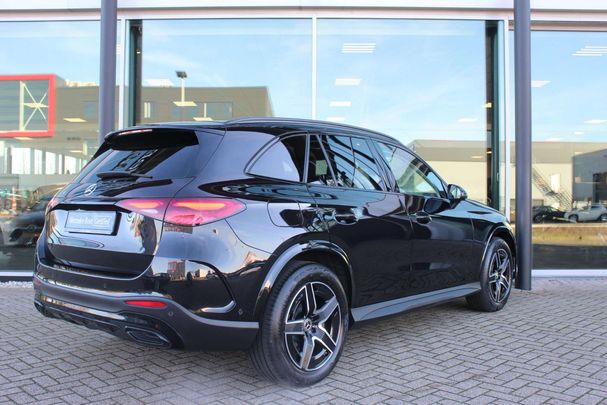 Mercedes-Benz GLC 300 e AMG Line 4Matic 230 kW image number 10