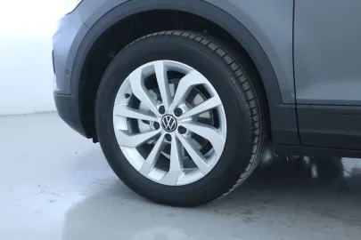 Car image 28