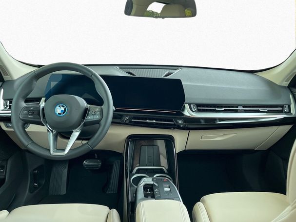 BMW iX1 eDrive20 150 kW image number 12