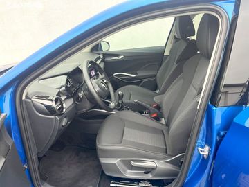 Car image 10