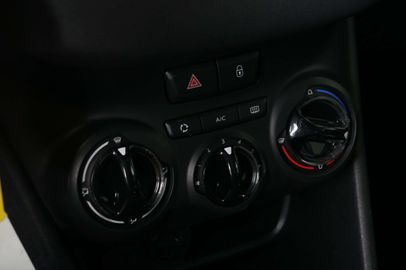 Car image 31