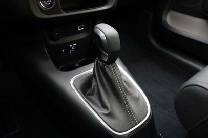 Car image 26