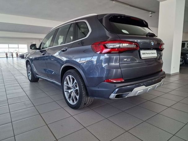 BMW X5 xDrive30d xLine 195 kW image number 4