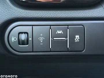 Car image 40