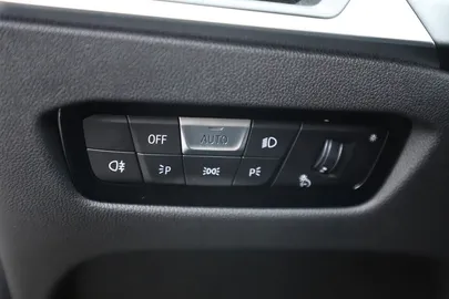 Car image 43