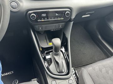 Car image 13