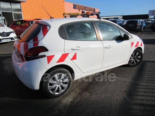 Peugeot 208 PureTech 82 61 kW image number 2