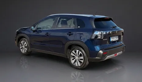 Car image 5
