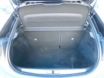 Car image 36