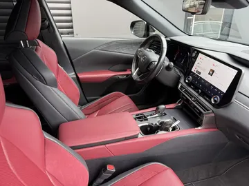 Car image 22