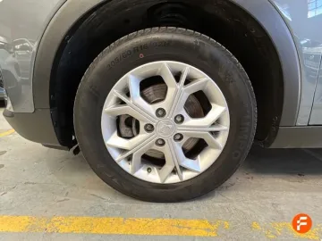 Car image 29