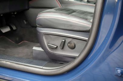 Car image 41