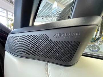 Car image 39