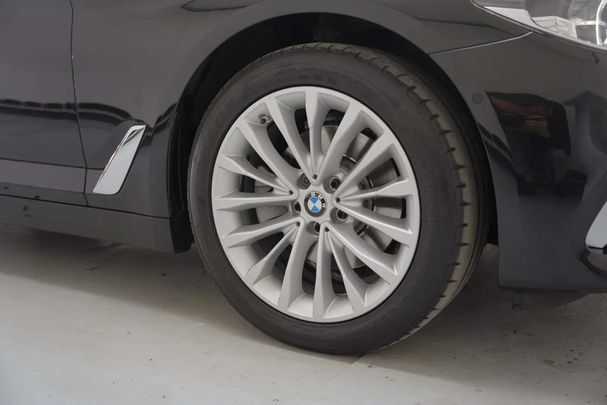 BMW 520i Touring 135 kW image number 31