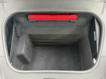 Car image 29