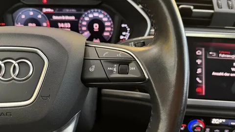 Car image 32