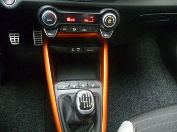 Car image 13