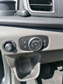 Car image 33